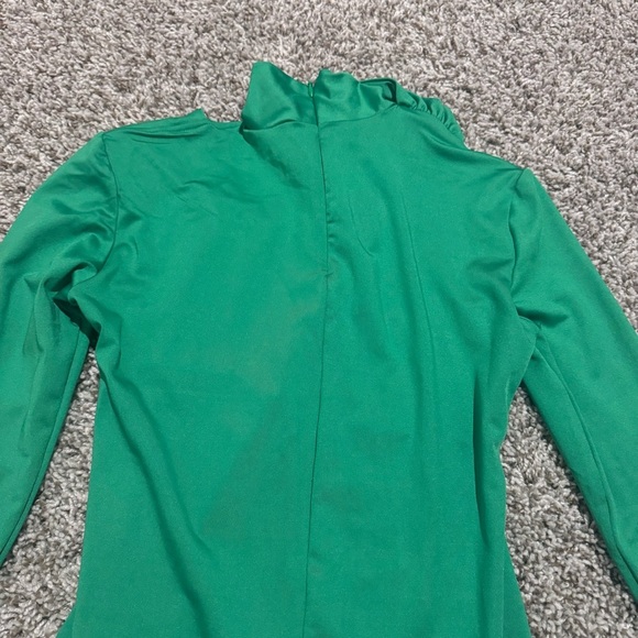 Bodysuit with neck cutout - Picture 3 of 4